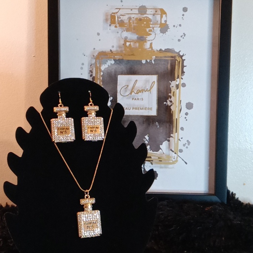 NWT Handmade 3pc LUXURY INSPIRED ✨BLING✨ Necklace & Earrings Set - Picture 7 of 17